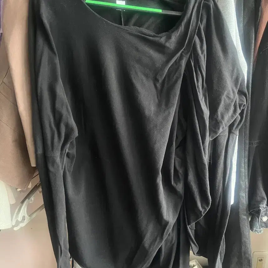 [BUNJANG] Aftermonday Soft Margarine Black Long Sleeve Drape T-Shirt 2-Way / 에프터먼데이 소프트마가린 블랙 긴팔 드레이프 티셔츠 2way