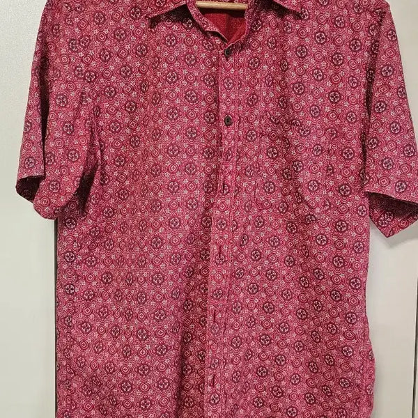 [BUNJANG] Uniqlo Red Pattern Short Sleeve Shirt Size 100 / 유니클로 레드 패턴 반팔 셔츠 100