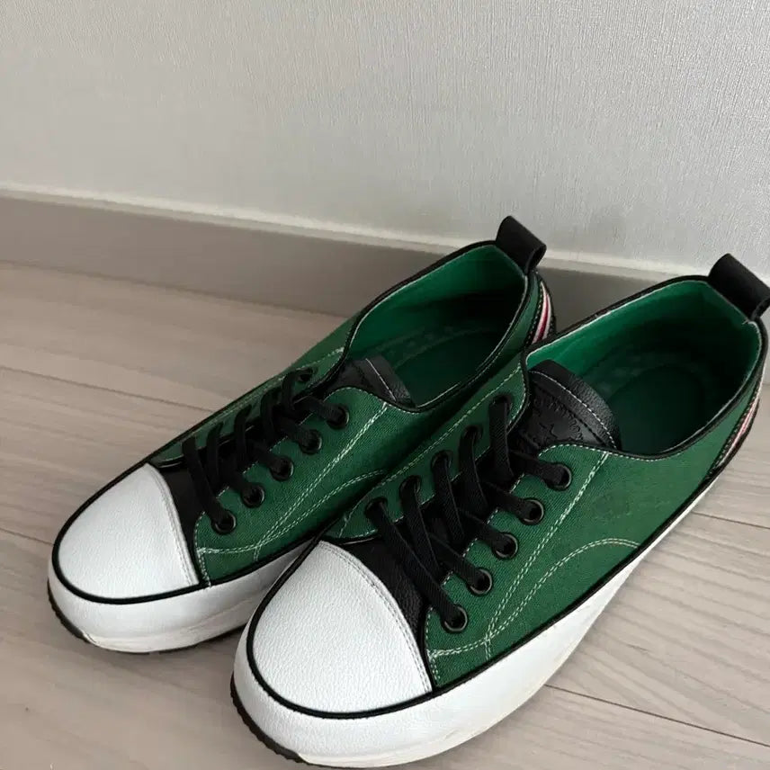 [BUNJANG] Women's Green Sneakers (245) / 여성 그린 스니커즈 245