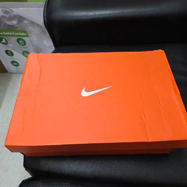 [BUNJANG] Nike Revolution 8 Running Shoes / 나이키 레볼루션 8 운동화