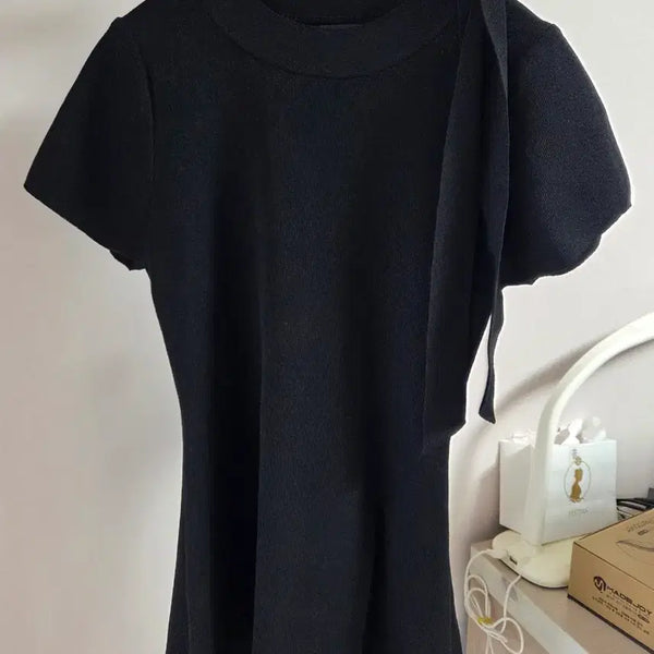 [BUNJANG] Black Ribbon Short Sleeve Knit Blouse / 블랙 리본 반팔 니트 블라우스