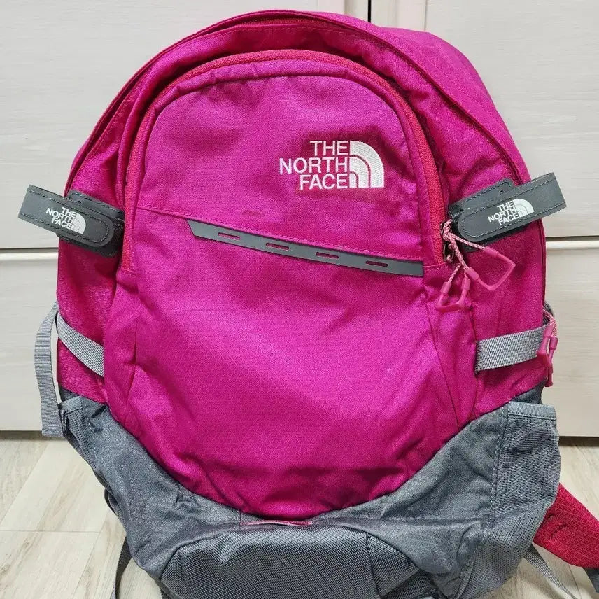 [BUNJANG] The North Face 22L Trekking Backpack Magenta/Gray / 노스페이스 트래킹 백팩 22L (THE