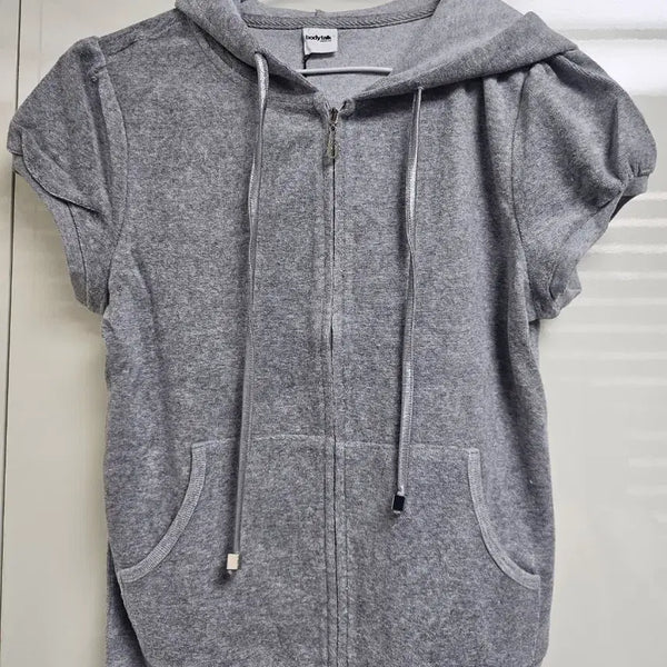 [BUNJANG] Teddy Fabric Short-Sleeve Zip-Up Hoodie Set - Grey (M) / 테디소재  반팔 후드집업 세트 그레이 (M)