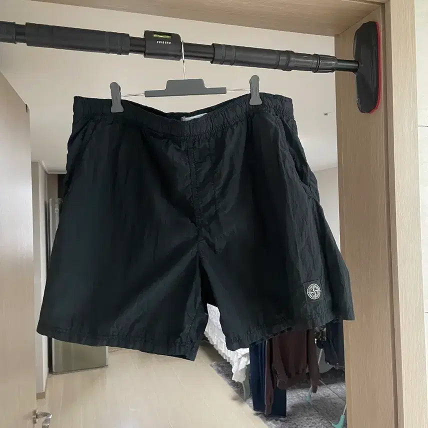 [BUNJANG] Stone Island Nylon Black Shorts XL / 스톤아일랜드 나일론블랙 반바지 XL