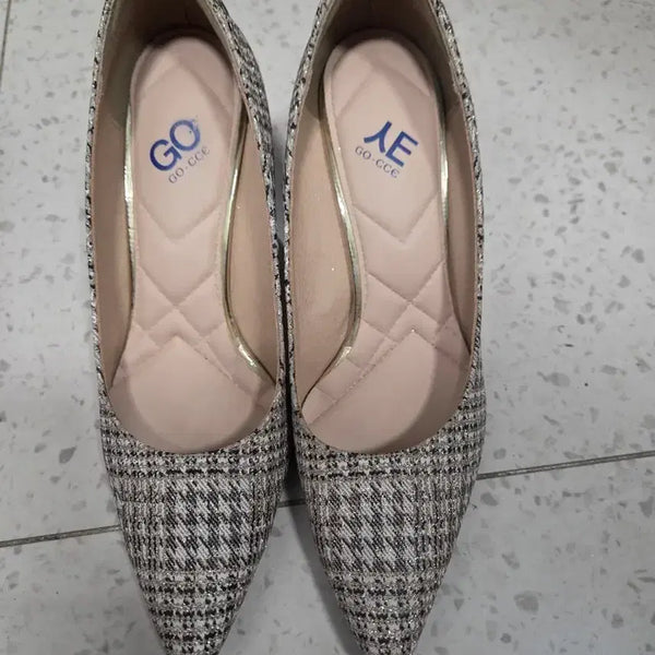 [BUNJANG] GO CCE Check Pattern Women's Pumps Heels / GO CCE 체크무늬 여성 펌프스힐 240