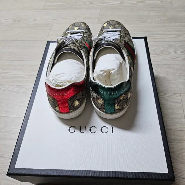 [BUNJANG] Gucci Bee Embroidered Sneakers Red/Green / 구찌 스니커즈 벌 자수 레드/그린
