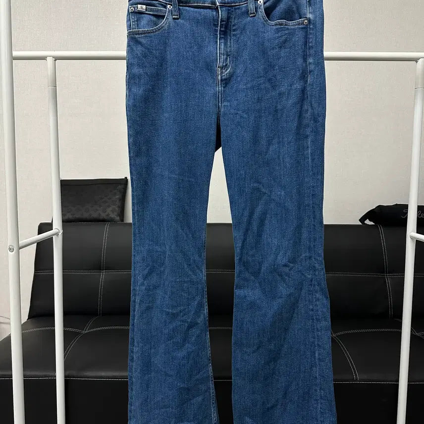 [BUNJANG] Calvin Klein Jeans High Rise Flare Denim Pants (Size 30) / 사이즈 30) 캘빈클라인진 하이라이즈 플레어 데님 팬츠