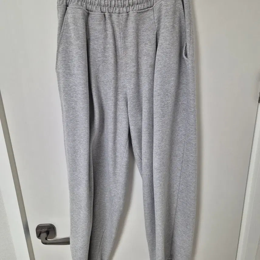 [BUNJANG] Zero Deep One Tuck Sweat Pants Black + Grey L / 제로 Deep One Tuck Sweat Pants 블랙+그레이 L 판매