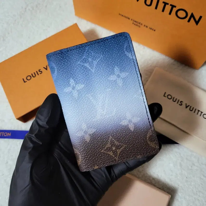 [BUNJANG] Louis Vuitton Pigment Organizer Card Holder / [26년식/1회착용] 루이비통 피그먼트 오거나이저 카드지갑