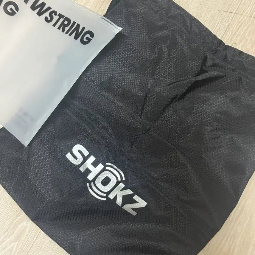 [BUNJANG] Shokz Drawstring Bag Black / [미사용 새상품] 샥즈 드로우 스트링백 러닝 등산 운동 가방 블랙