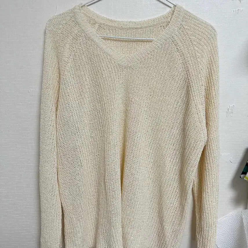 [BUNJANG] Ivory Knit Long-Sleeve Top / 아이보리 니트 긴팔 상의