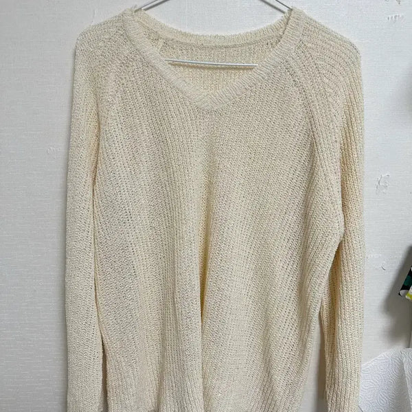 [BUNJANG] Ivory Knit Long-Sleeve Top / 아이보리 니트 긴팔 상의