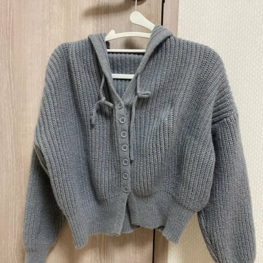 [BUNJANG] Gray Cropped Knit Hooded Cardigan / 그레이 크롭 니트 후드 가디건