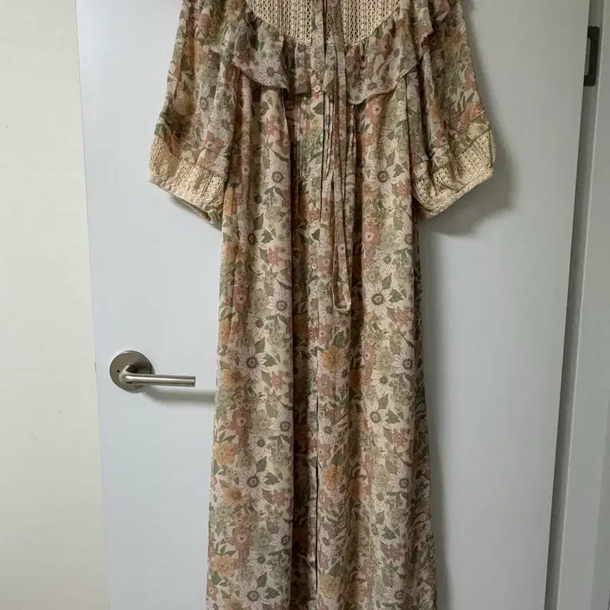 [BUNJANG] Thursday Island Lace Pattern Dress / Thursday Island 레이스 패턴 원피스