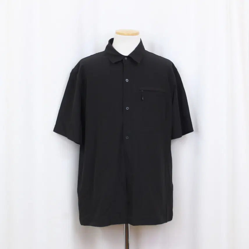 [BUNJANG] NEPA ISENBERG Men's Stretch Outdoor Short Sleeve Shirt Black 105 / [정품] 네파 이젠버그 남성 아웃도어 스판 반팔 셔츠 (105) 상상샵