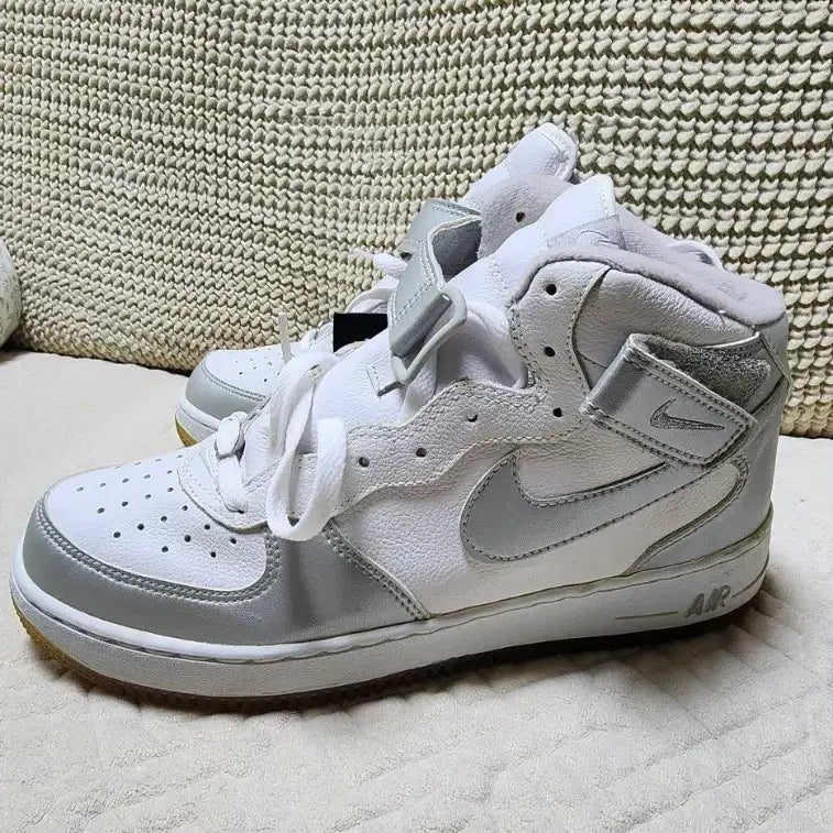 [BUNJANG] Nike Air Force 1 Mid (2002) Men's Size 10.5 (285mm) - New Old Stock / 나이키 올드 에어포스1 미드 새제품
