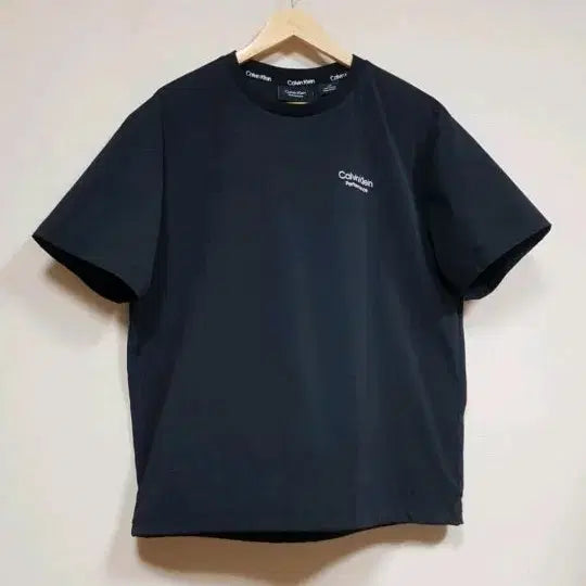 [BUNJANG] Calvin Klein Men's Performance Woven Short Sleeve T-Shirt / 캘빈클라인 남성 퍼포먼스 우븐 반팔티