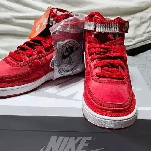 [BUNJANG] Nike Vandal High Supreme University Red Metallic Silver (275) / 나이키 반달 하이 슈프림 유니버시티 레드 메탈릭 실버 275