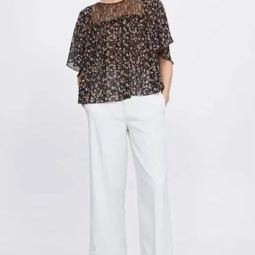 [BUNJANG] Zara Floral Lace Detail Blouse / 자라 블라우스