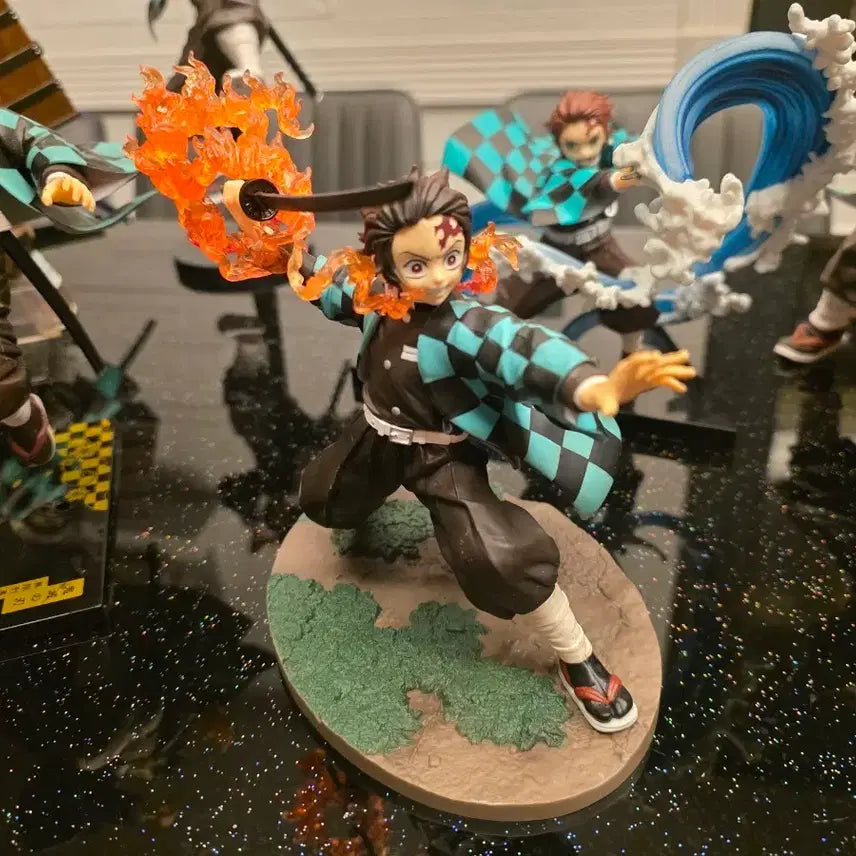 [BUNJANG] Demon Slayer Kyojuro Rengoku Tanjiro Kamado Figure / 귀멸의칼날 후류 탄지로 피규어