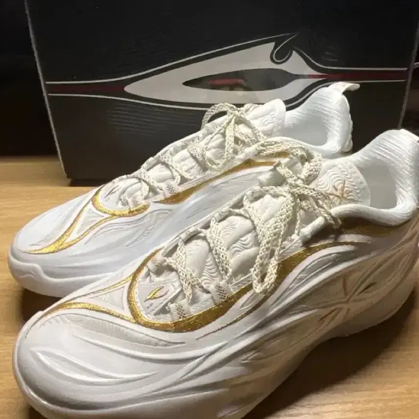 [BUNJANG] Li-Ning WOW 808 5 ULTRA V2 Basketball Shoes / 리닝 WOW 808 5 ULTRA V2 (250)