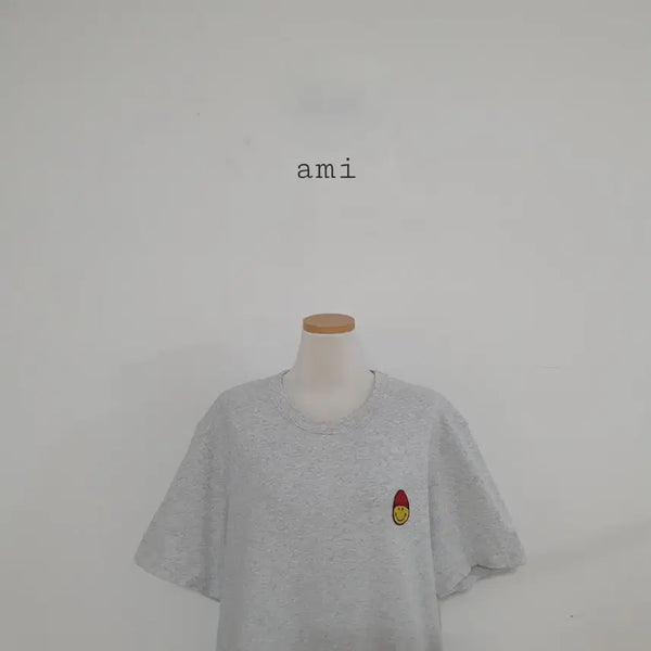 [BUNJANG] Smiley Embroidered Patch Short-Sleeve T-Shirt Grey / No.26070216 아미 스마일리 자수 패치 반팔 티셔츠 회색