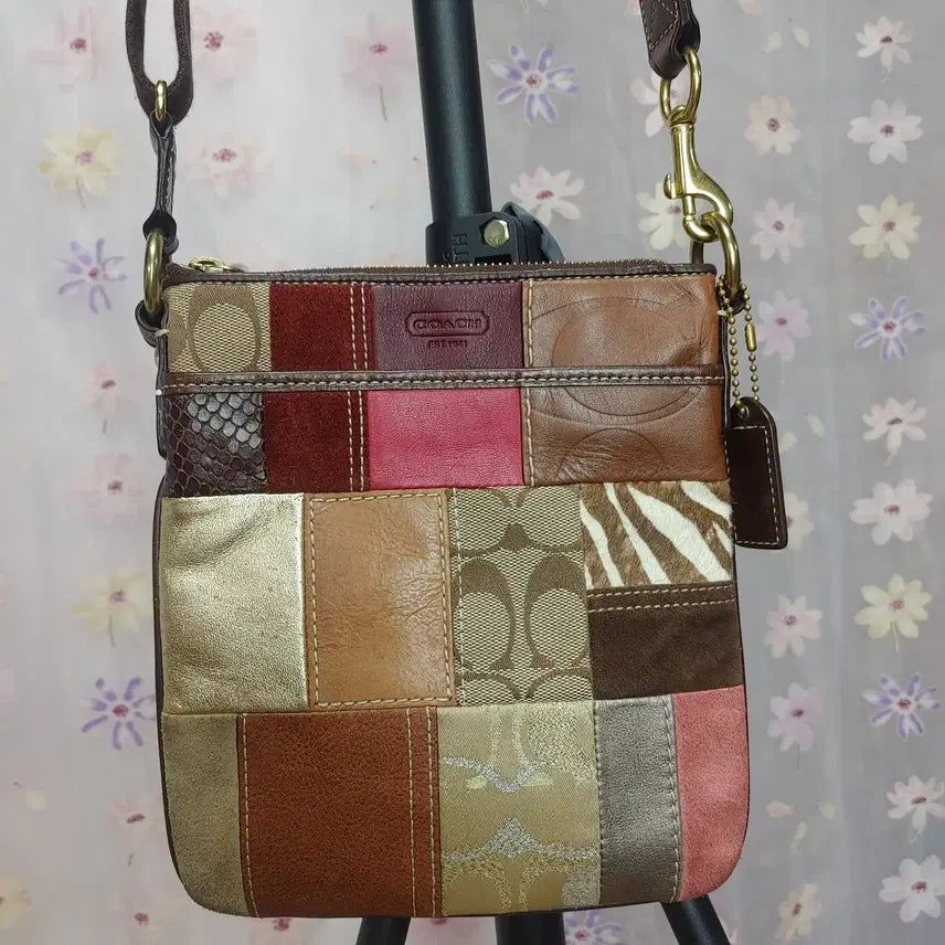 [BUNJANG] Coach Multi Patchwork Vintage Mini Shoulder Bag (Includes Dust Bag) / 코치 멀티 패치워크 빈티지 미니 숄더백 (더스트백 포함)