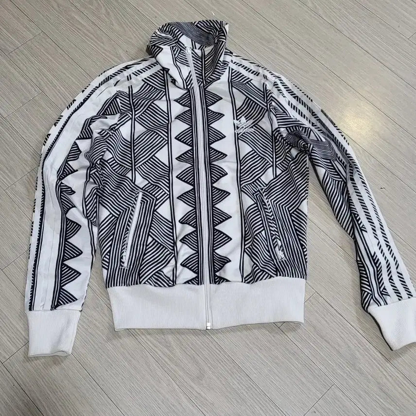 [BUNJANG] Adidas Pattern Track Jacket / 아디다스 패턴 트랙 자켓