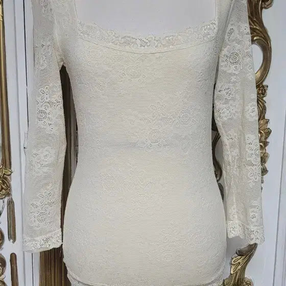 [BUNJANG] Lace Long Sleeve Blouse - Ivory / 레이스 긴팔 블라우스 아이보리