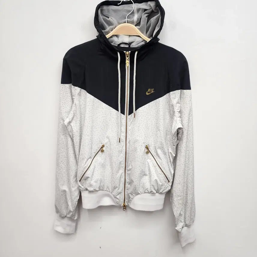 [BUNJANG] Nike Women's Windbreaker White Black M / 나이키 여성 바람막이