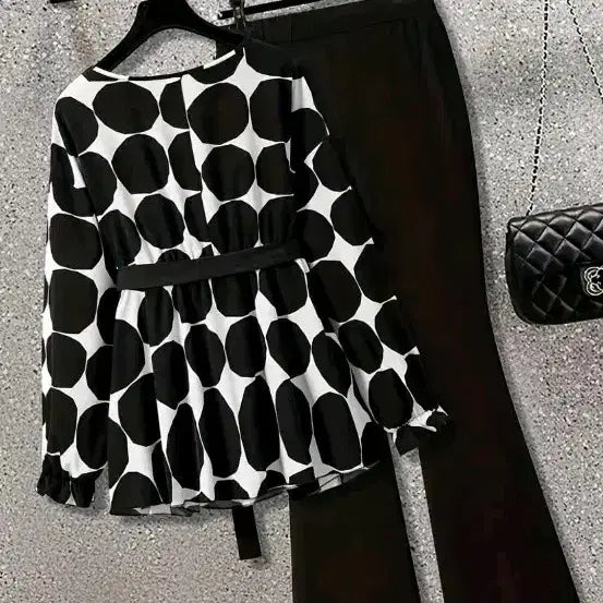 [BUNJANG] Black Dot Pattern Blouse and Bootcut Pants Set / -매력적인 블랙 도트 패턴의 블라우스와 부츠컷 팬츠 세트예요-폴리에스
