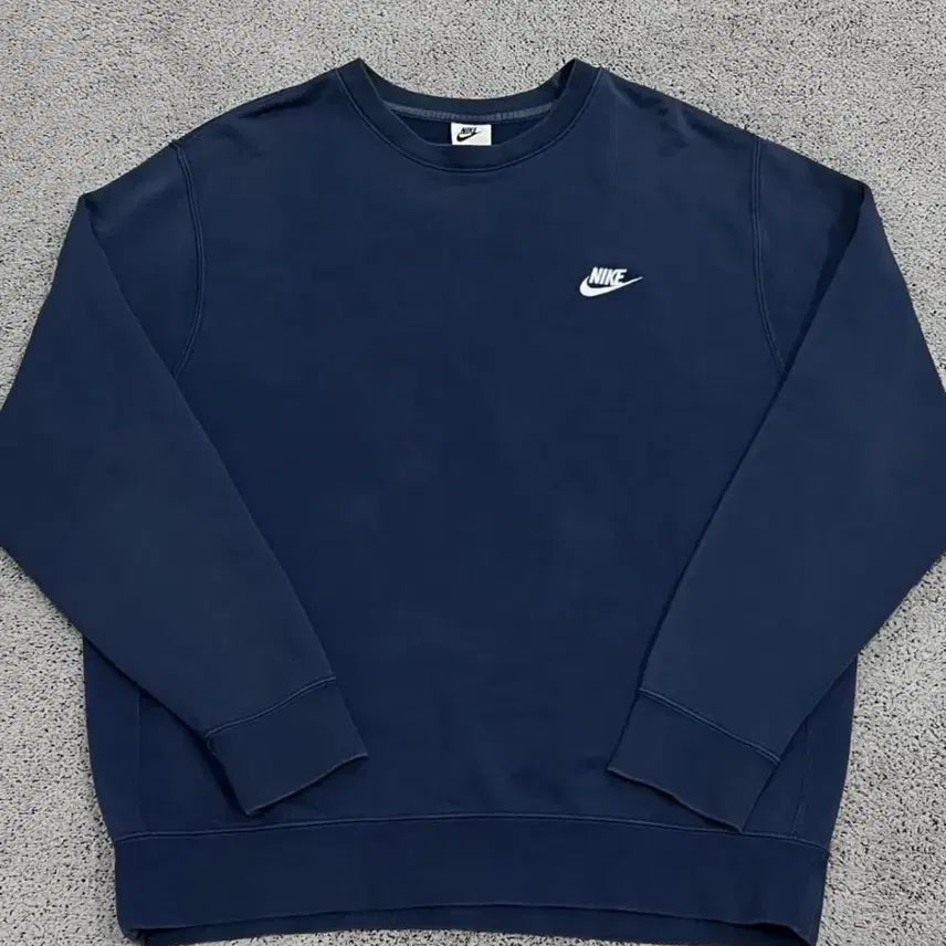 [BUNJANG] Nike Small Logo Navy Sweatshirt / 나이키 스몰로고 네이비 맨투맨