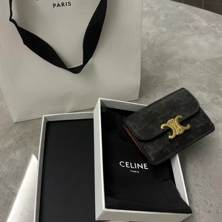 [BUNJANG] Celine Triomphe Flap Card Wallet Tan / 셀린느 트리옹프 플랩 카드 지갑 탠