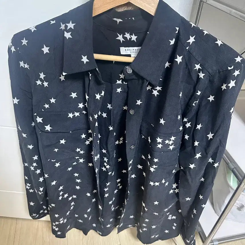 [BUNJANG] Equipment Black Star Pattern Silk Shirt / Equipment 별 패턴 셔츠 블랙 실크