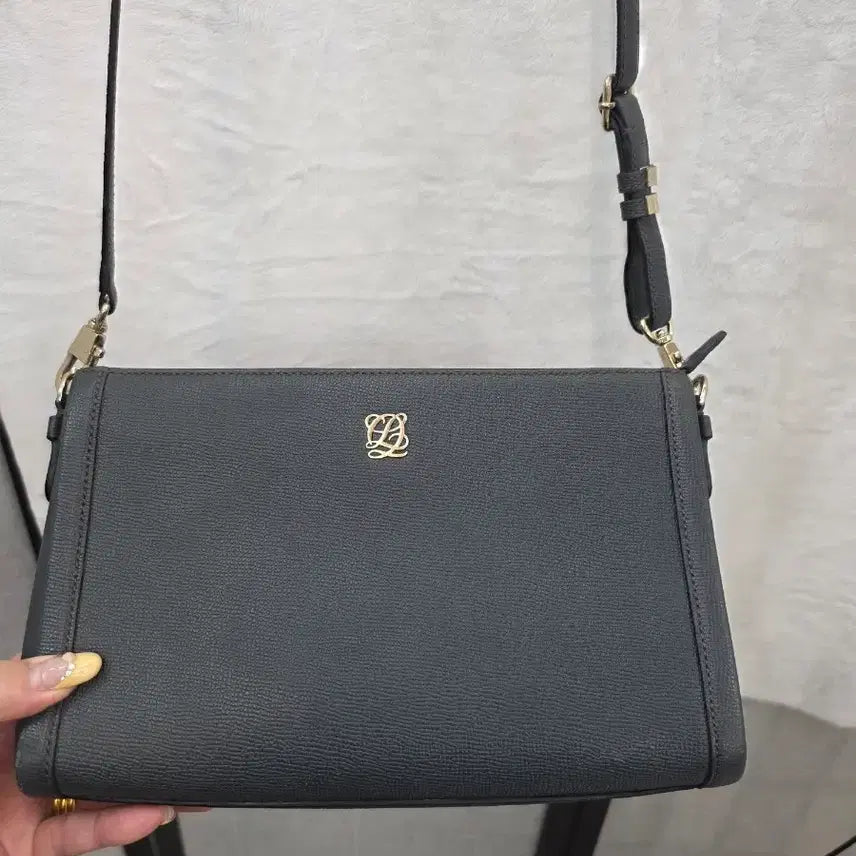 [BUNJANG] Louis Quatorze Black Crossgrain Leather Crossbody Bag / [정품] 루이까또즈 블랙 크로스그레인 가죽 크로스백 (상태 최상)
