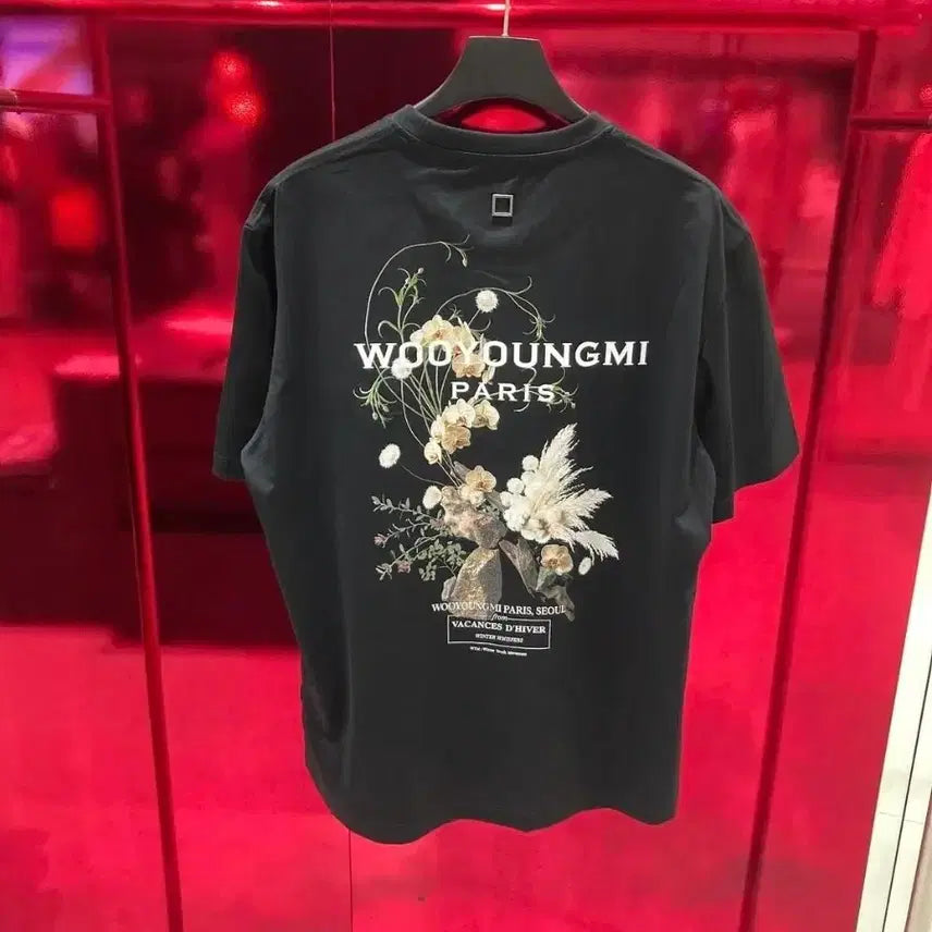 [BUNJANG] Wooyoungmi 26FW Main Flower Short Sleeve T-shirt Black / 우영미 26fw 플라워반팔 신상 (새상품)