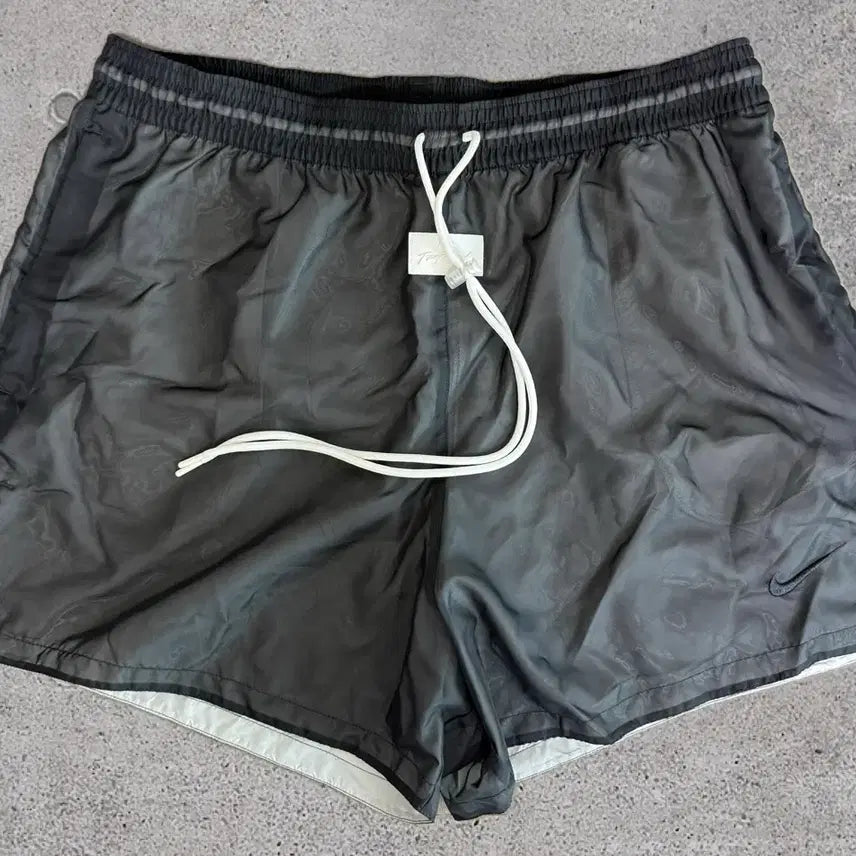 [BUNJANG] Nike x Fear of God Stretch Shorts / [2XL/새상품급] 나이키 피어오브갓 피오갓 스트레치 쇼츠 반바지