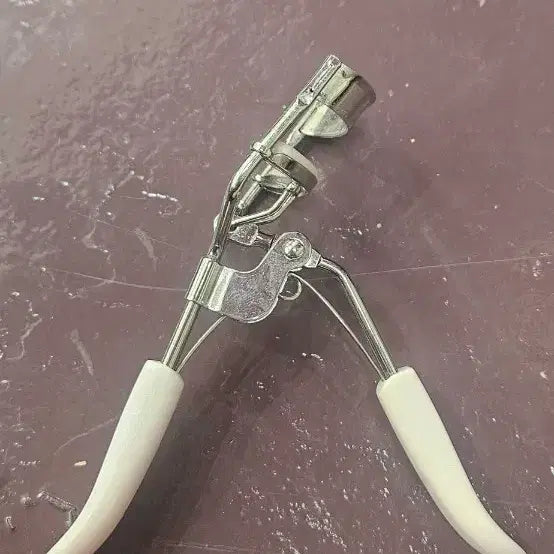 [BUNJANG] Daiso Eyelash Curler / 뷰러 속눈썹
