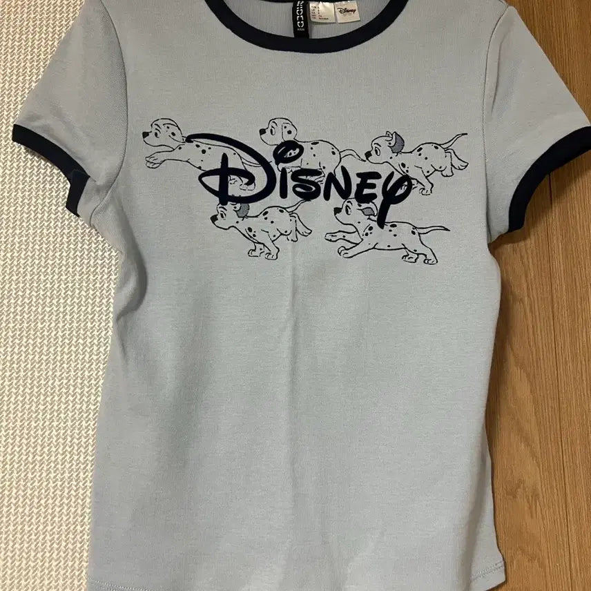 [BUNJANG] H&M Disney 101 Dalmatians T-Shirt / H&M 에첸엠 흐앤므 디즈니 티셔츠 101마리 달마시안