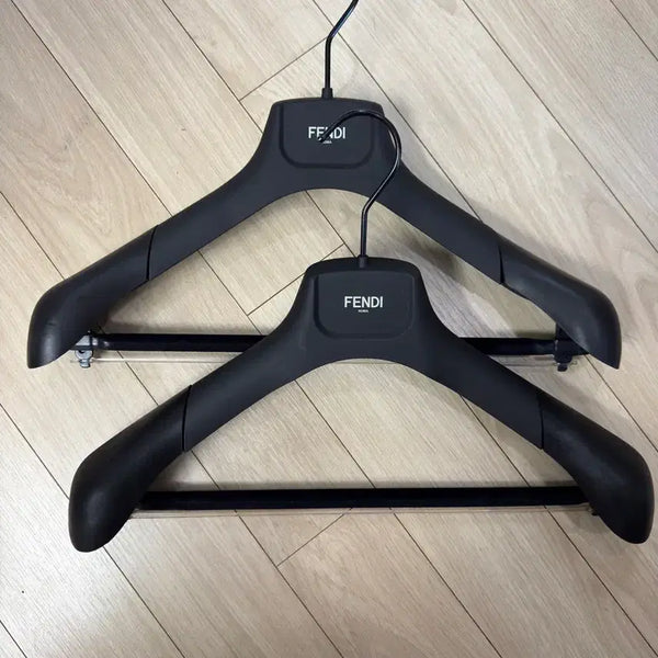 [BUNJANG] Fendi Hanger / 펜디 옷걸이