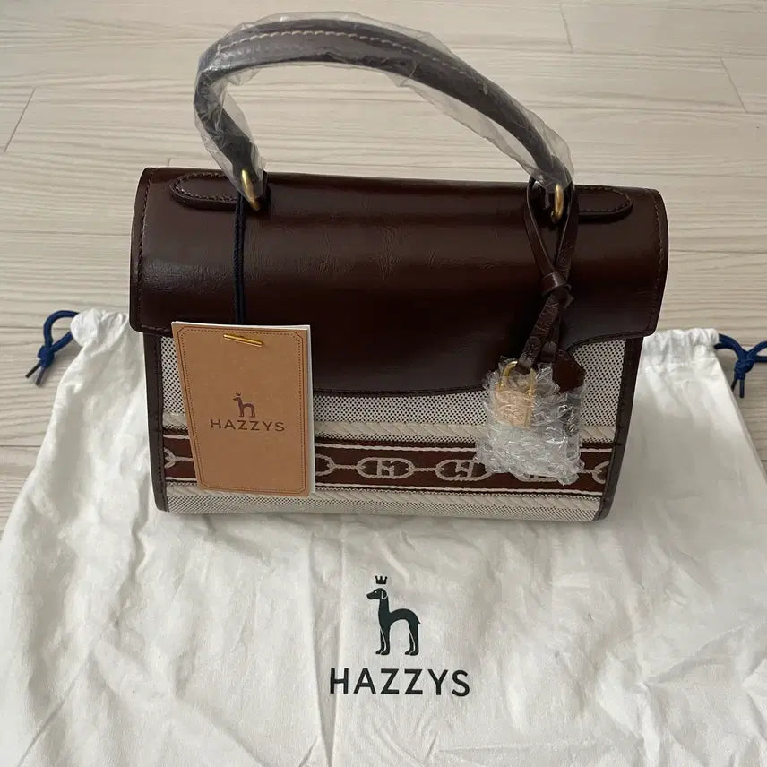 [BUNJANG] Hazzys H20 CLIP Signature Premium Canvas Leather Combination Satchel Bag / [새상품] 헤지스H20 CLIP시그니처 프리미엄 캔버스 레더 콤비 샤첼백
