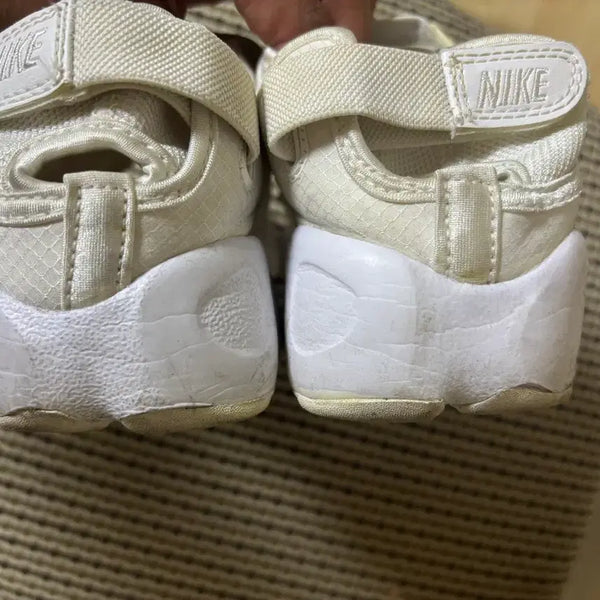 [BUNJANG] Nike Athletic Shoes Size 250 / 나이키 운동화 250사이즈