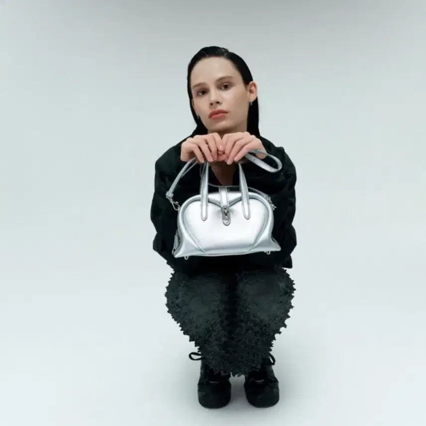 [BUNJANG] Vunque Tork Love Tote Small Silver / 분크 토크 러브 토트