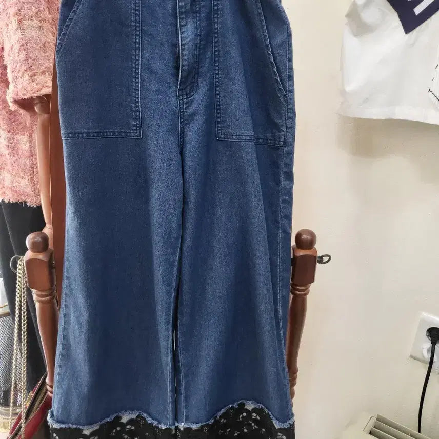[BUNJANG] Lace Hem Wide Denim Pants / 레이스 밑단 데님 와이드 팬츠