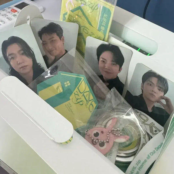 [BUNJANG] Day6 10th Anniversary Pop-up Exclusive Photocard Gacha Keychain Full Set / 데이식스 10주년 팝업 집 zip 특전 포카 가챠 키링 풀구성 풀세트
