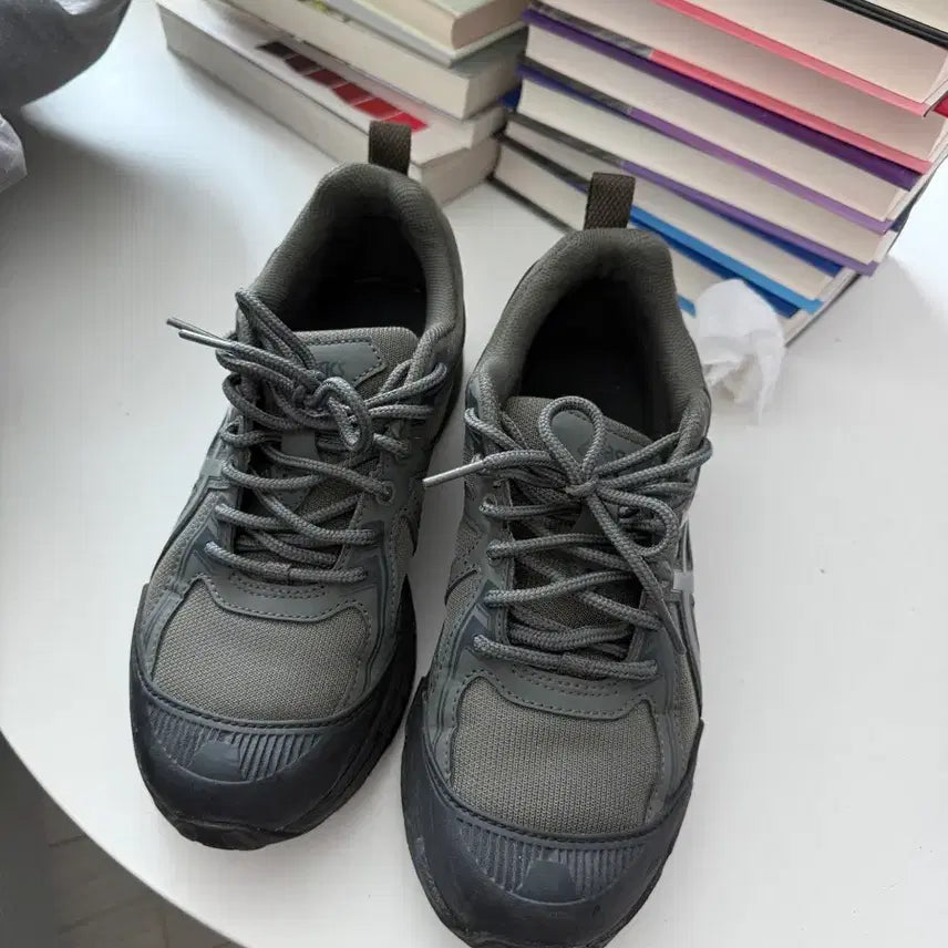 [BUNJANG] ASICS Gel-Venture 6 Shield Graphite Grey Truffle Grey (Khaki) - 240 / 아식스 젤벤쳐 6 쉴드 그래파이트 그레이 트러플그레이 (카키) 240