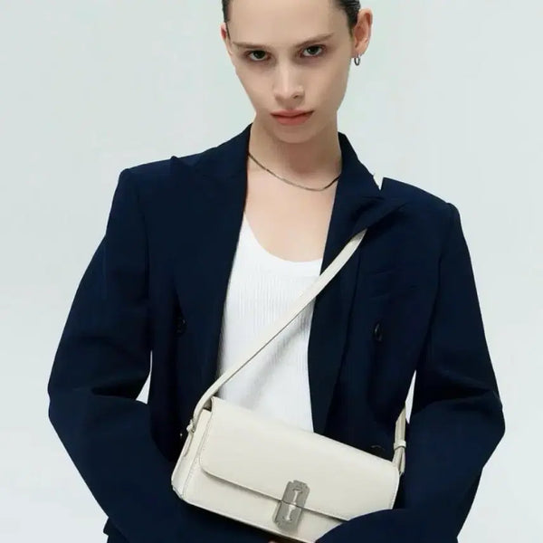 [BUNJANG] Vunque OCAM Dirott Wide Shoulder Bag / 분크 오캄 디롯트 와이드 숄더