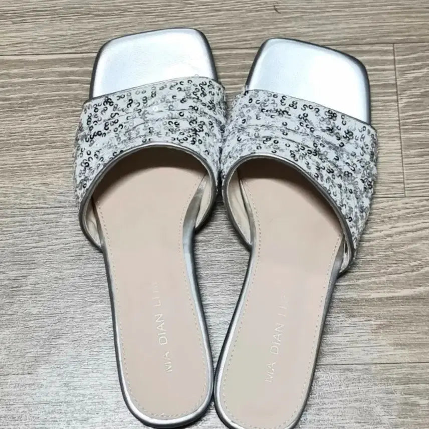[BUNJANG] Sparkling Women's Mules/Slippers - Size 235 / 여성슬리퍼 여성뮬 235 새상품(스팽글)