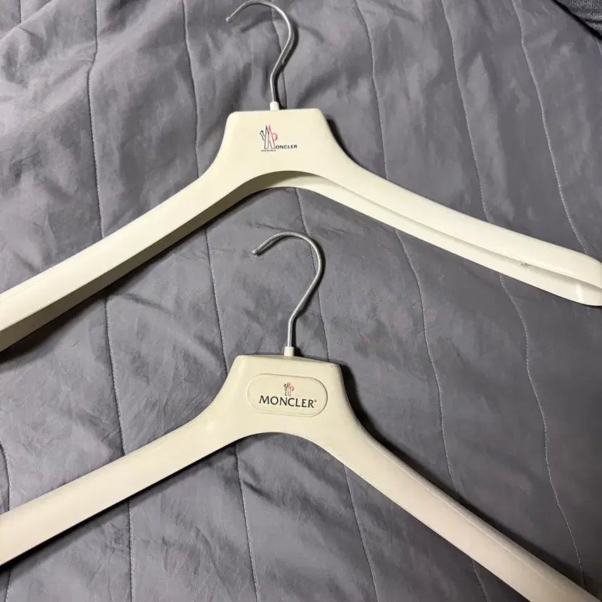 [BUNJANG] Moncler Hanger / 몽클레어 옷걸이