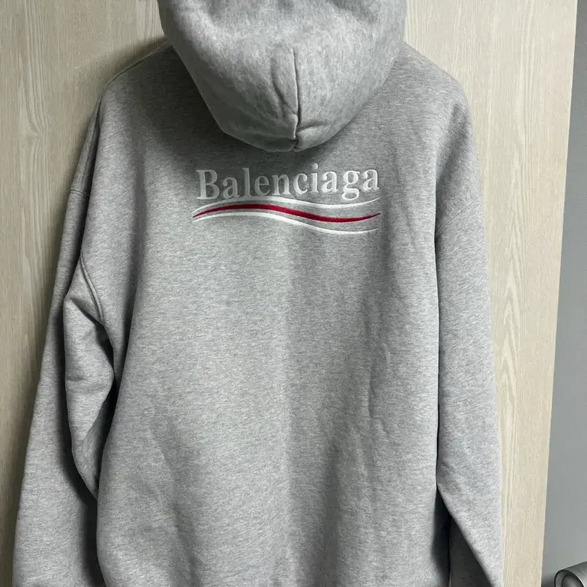 [BUNJANG] Balenciaga Wave Logo Embroidered Hoodie Grey / [새상품급,국내매장판] 발렌시아가 웨이브로고 자수 후드 그레이
